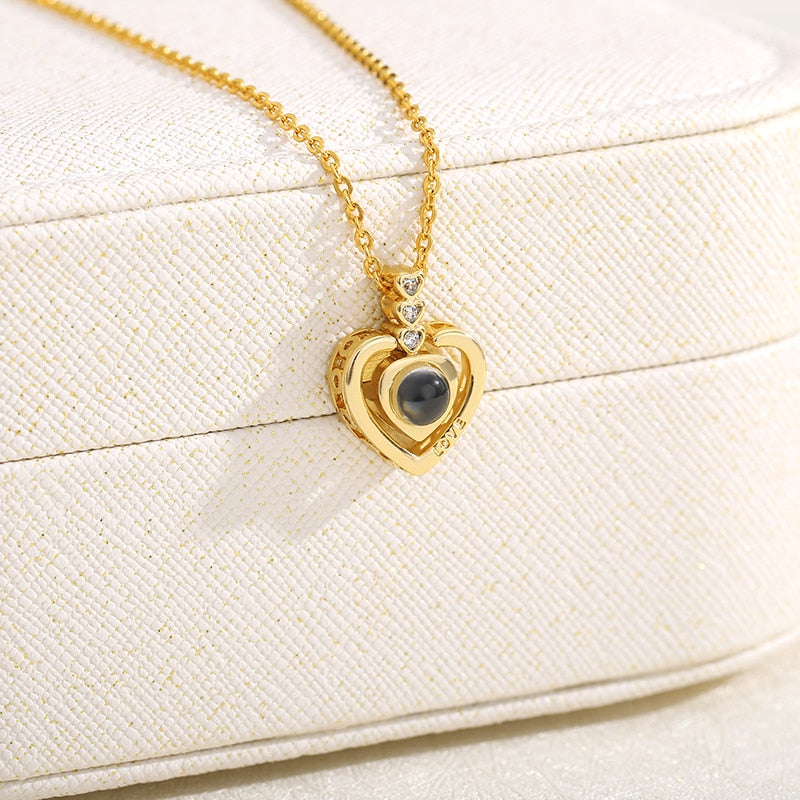 Hot Sale Round Heart Pendant Necklace for Women